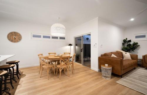 Wagga Wagga Villa | Urban Haven Central Wagga