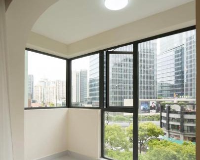 Jing'an Apartment | Urban Hub - People's Square Branch superior 3br near Xintiandi and Bund