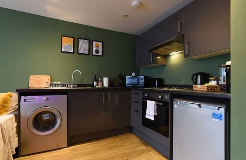 Portsmouth City Centre Apartment | Urban Loft | City Centre | Great Location & Access
