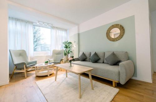 Gara de Nord Apartment | Urban Nest by the Station