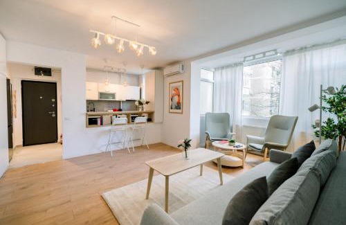 Gara de Nord Apartment | Urban Nest by the Station