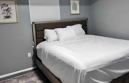 Irvington Apartment | Urban Oasis 3Kings Bed 4 mins from EWR-NYC Downtown Newark