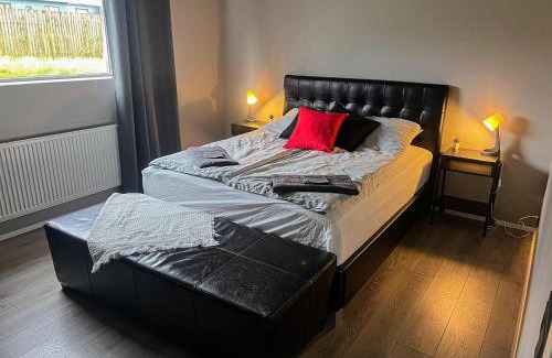 Keflavik Apartment | Urban Oasis