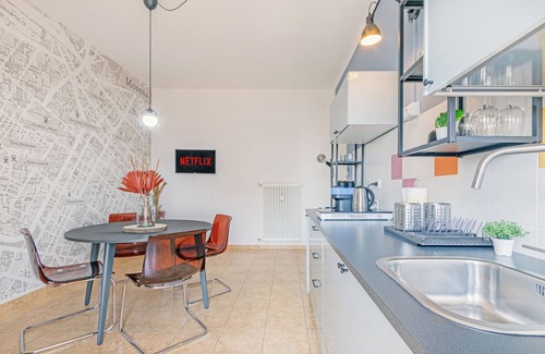 Old Town Apartment | Urban oasis near Osteria Francesana