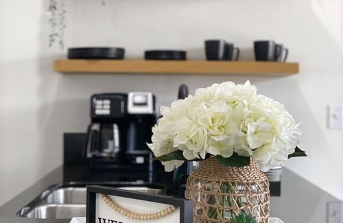 Pacific Terrace Apartment | Urban Oasis - Prime Location - Modern Comforts- and Steps Away to San Diego Bay