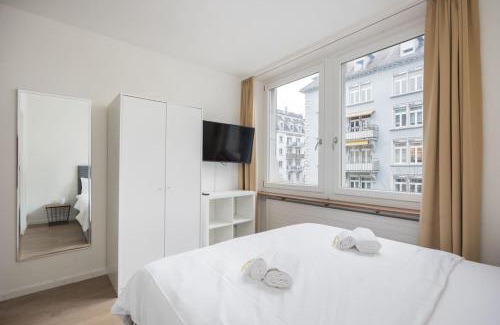 Sihlfeld Apartment | Urban Oasis with Queen Bed and View BE-23