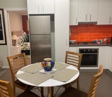 Wollongong CBD Apartment | Urban Retreat