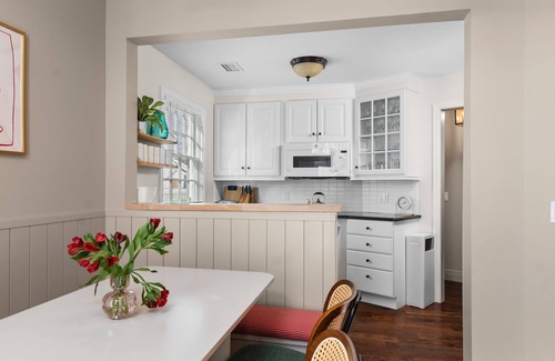 Traverse City House | Urban Stay By The Bay: Downtown Pet-Friendly Home