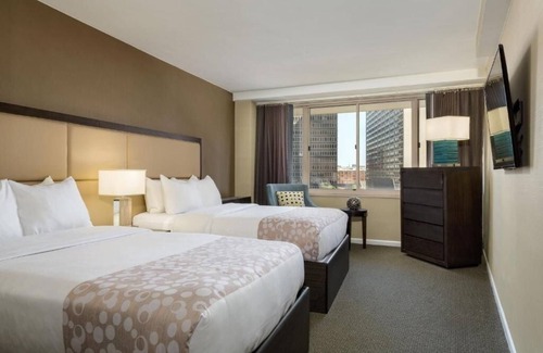 Logan Square Hotel | Urban Suite Perfect for Shopping and Dining in Philly, Pets are Welcome For Free
