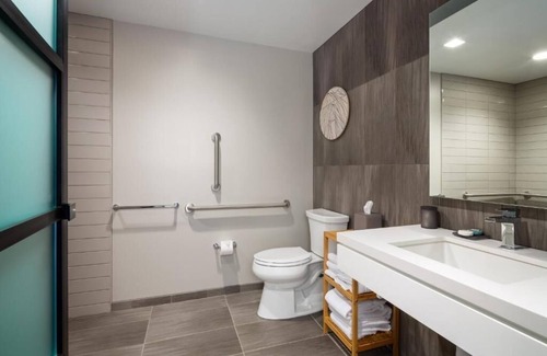 Logan Square Hotel | Urban Suite Perfect for Shopping and Dining in Philly, Pets are Welcome For Free