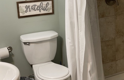 Grandview House | Urban WalkOut 1Bdrm Basement Apt/Full Kitchen
