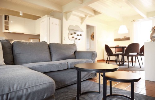 Midlum House | Urlaub Unter Reet für Aktive Paare , Gerne Auch mit Kind und Hund!