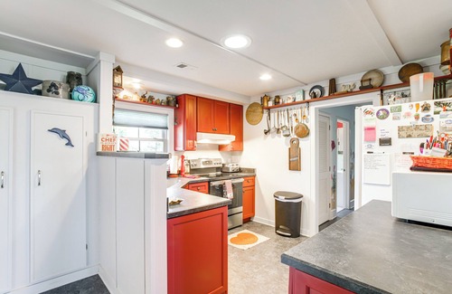 Chance Cottage | Waterfront Maryland Retreat w/Dock & Bay View!