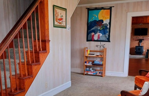 Deal Island House | Cozy Cottage rental with kayaks