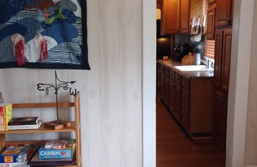 Deal Island House | Cozy Cottage rental with kayaks