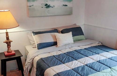 Deal Island House | Cozy Cottage rental with kayaks