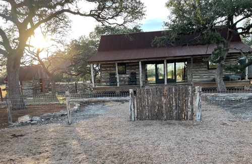 Kendall County Cabin | 1846 Secluded, Restored Cabin on 40 acres with Modern Finishes