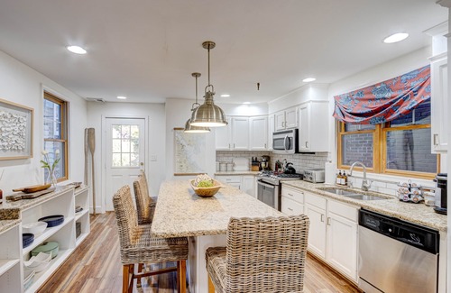 Naval Academy House | USNA Luxury Home, parking, pet friendly