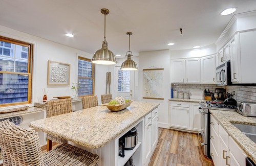Naval Academy House | USNA Luxury Home, parking, pet friendly