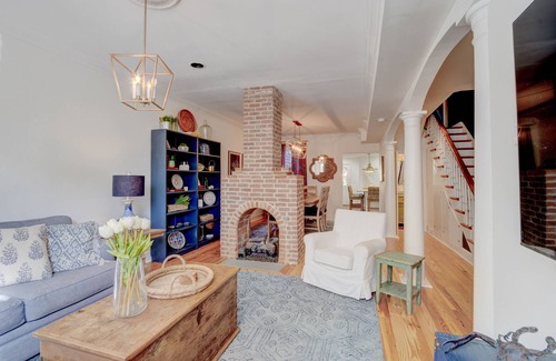 Naval Academy House | USNA Luxury Home, parking, pet friendly
