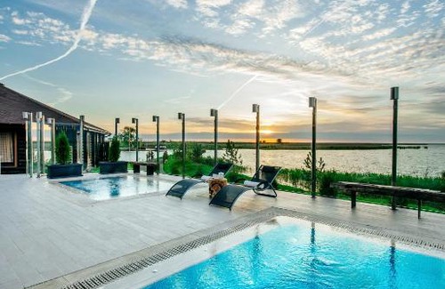 Zolotarevskoe Resort | Utkino Country House