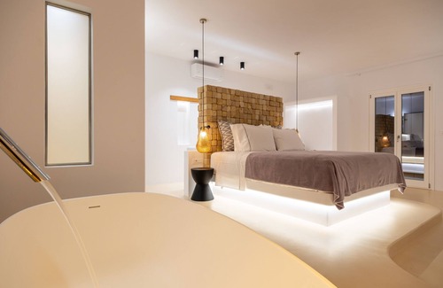 Nea Cryssi Akti Hotel | Utopia Suites by Anna Platanou - Adults only