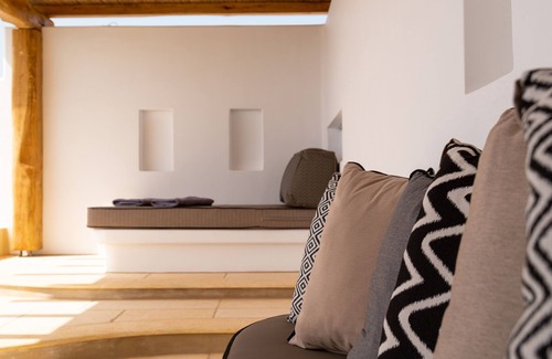 Nea Cryssi Akti Hotel | Utopia Suites by Anna Platanou - Adults only