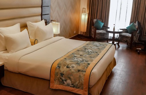 Gomti Nagar Hotel | Utopian Luxe