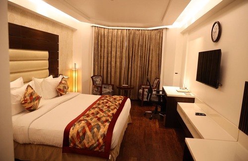 Gomti Nagar Hotel | Utopian Luxe