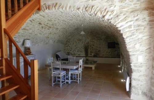 Cavillargues Apartment | Véritable mas provençal avec 3 logements en pleine nature