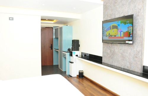 Ooty Hotel | V Grand