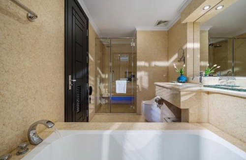 Ngu Hanh Son Hotel | V-Hotel Da Nang Beach