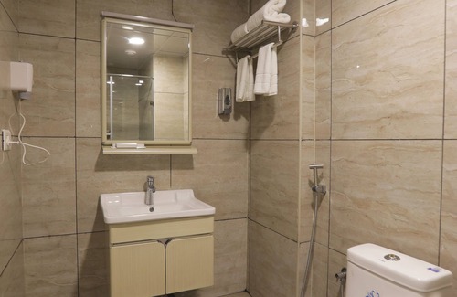 Bagalakunte Hotel | V One Hotel-Ambara Elite