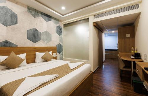 West Mambalam Hotel | V V Grand