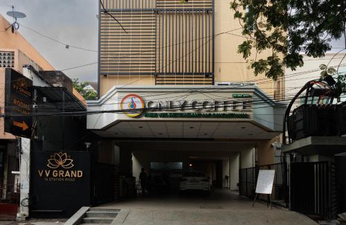 West Mambalam Hotel | V V Grand