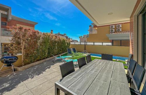 Mosqueira Villa | V4, Villa Jardins Branqueira7 near Beach, Albufeira