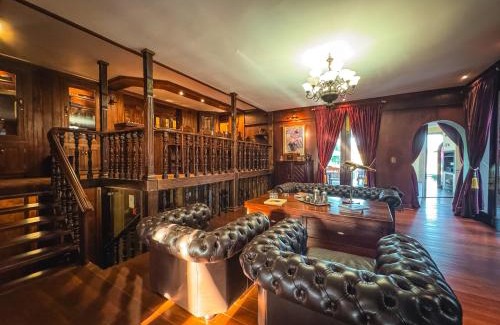 Vanderbijlpark House | Vaal-Villa, Vintage Style Farmhouse, Vaal River