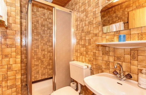 Bruck an der Grossglocknerstrasse House | Vacation home Alpenrose