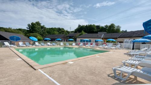 Egletons Apartment | Vacancéole - Residence le Domaine du Bosquet