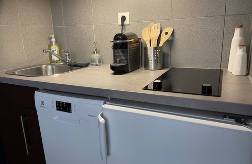 La Plage Apartment | Vacances en Provence : Appartement en Bord de mer Avec Piscine et Terrasse