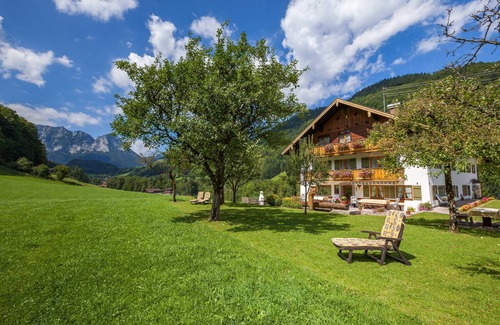 Ramsau bei Berchtesgaden Apartment | Vacation apartment Watzmo, 1-3 persons, 50 sqm, balcony, separate bedroom