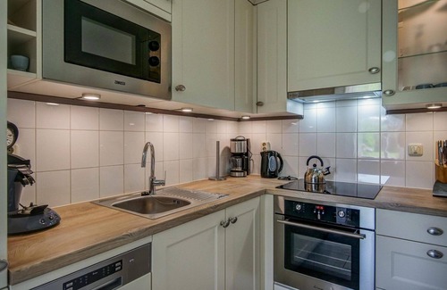 Julianadorp aan zee Apartment | Vacation Apartment Regina: Luxury Beach Stay with Views and Private Terrace in Julianadorp aan Zee