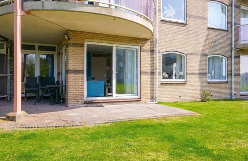 Julianadorp aan zee Apartment | Vacation Apartment Regina: Luxury Beach Stay with Views and Private Terrace in Julianadorp aan Zee