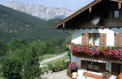 Marktschellenberg Apartment | Vacation apartment for 4 people with balcony in Haus Blumreit