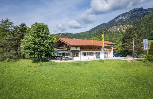 Bad Reichenhall Apartment | Vacation apartment Staufenblick, 1-4 persons, balcony