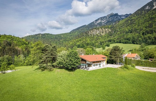 Bad Reichenhall Apartment | Vacation apartment Staufenblick, 1-4 persons, balcony