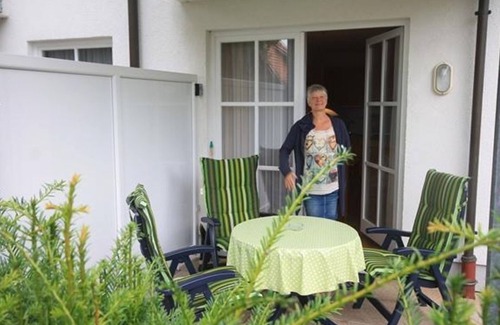 Aschhauserfeld Apartment | Vacation apartment "Ammerland-Stube", shower, WC - "Haus Am Schlart 1"