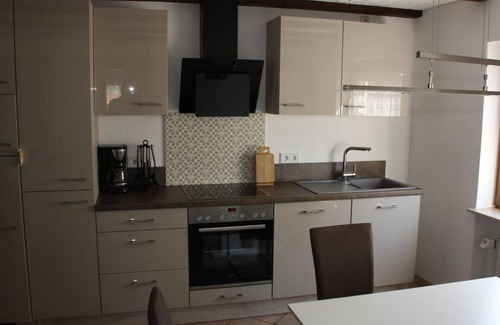 Uchtelfangen Apartment | Vacation apartment in Humes - Ferienwohnung Egler