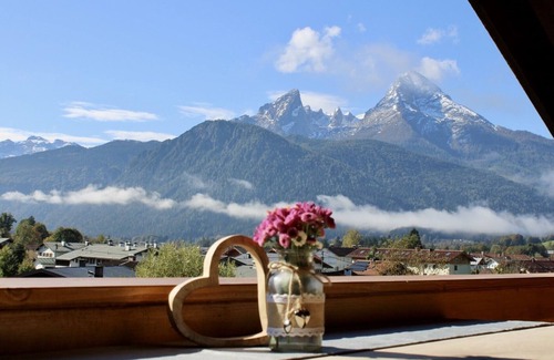 Stanggaß Apartment | Vacation apartment Watzmannblick, 1-5 pers. 80m², 2 bedrooms, shower/WC, bathroom
