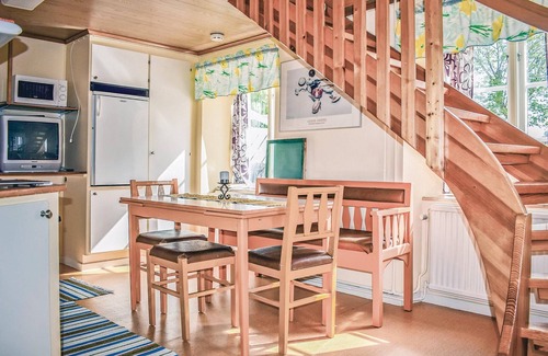 Katthammarsvik House | Vacation apartment in a wing on an old farm in Gammelgarn, in beautiful Sysne Udd.